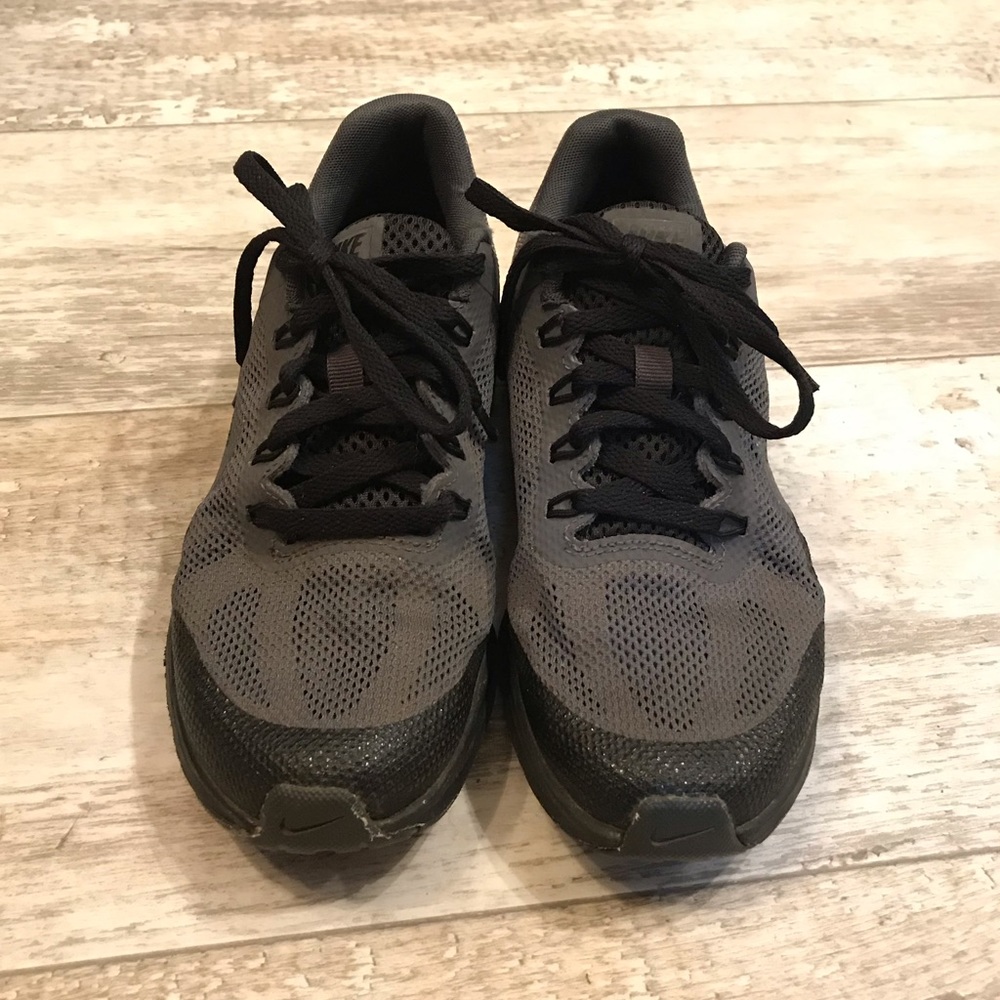 Nike Sneakers - Picture 5 of 8